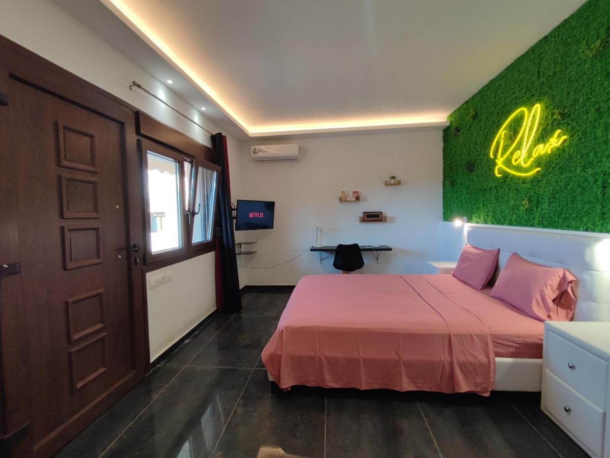 Theasis 4 Luxury Studio With Sea View Neos Marmaras Bagian luar foto